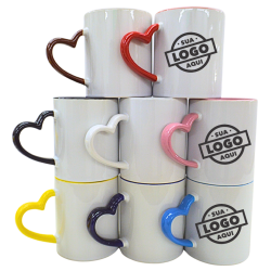 Caneca de Cerâmica Personalizada com Logo 325ml Alça Coração