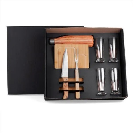 Conjunto para Churrasco com Copos e Garrafa 8 Peças Personalizado