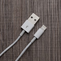 Cabo Usb com Entrada Lightning/Iphone. Promocional